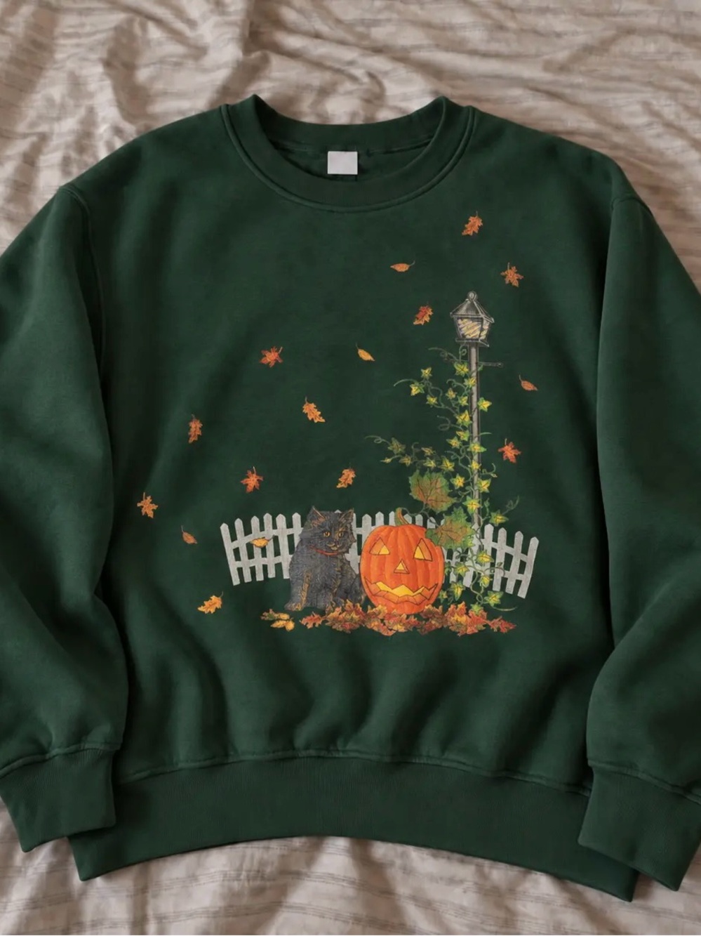 Cat Pumpkin And Leaves Retro Fall Autumn Graphic Sweatshirt